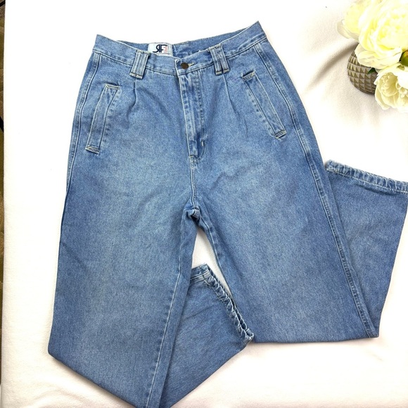 Vintage Rafaella 90’s Med Wash Highrise Pleated Tapered “Mom” Ankle Jeans (12) - Picture 1 of 15